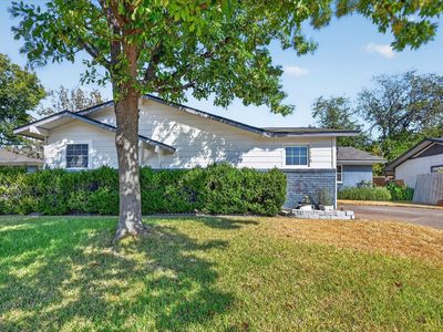 1110 Vegas Dr
