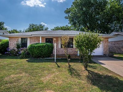 Property at 411 S Brookview Ln, Mustang, OK