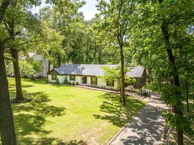 1269 E Crestwood Dr