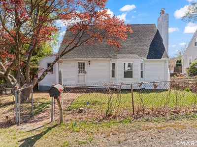 2 Manhassett Trail