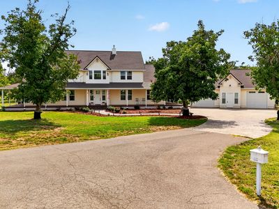 5200 Country Farms Ln