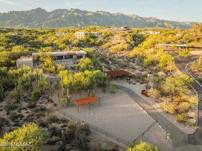 4015 E Camino Llanoso