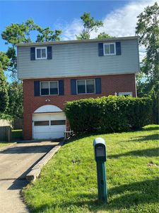 247 Golden Gate Dr