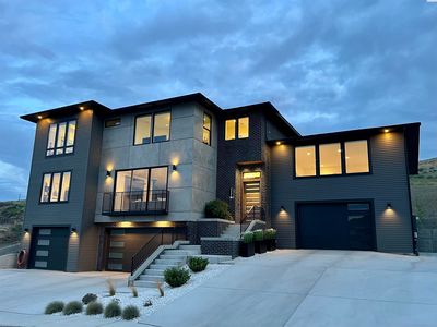 5001 Hershey Ln