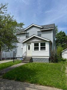 10613 Nelson Ave