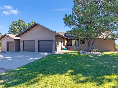 6009 Wildwood Dr