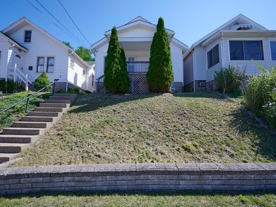 1245 Woodbourne Ave