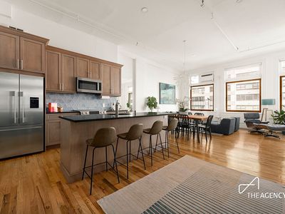 12 E 14th St APT 4F
