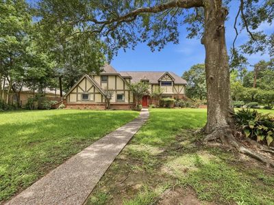4702 Frost Pl