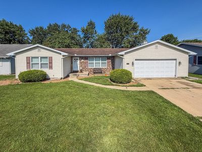 1015 Cambridge Dr