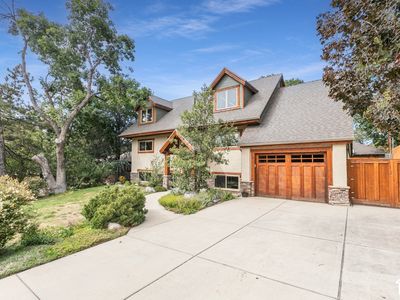2931 E Lajoya Dr