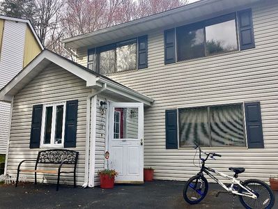 37 Elizabeth Way