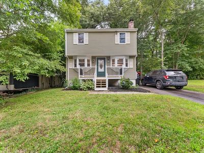 93 Annawon Dr