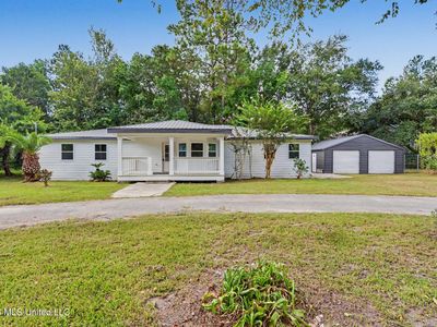 6105 E Desoto St