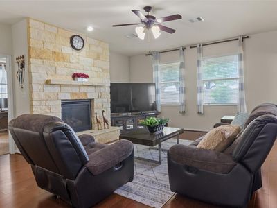 6102 Wickshire Dr