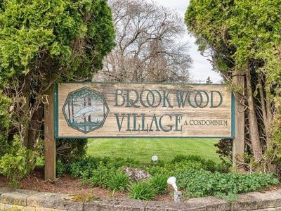 15 Brookwood Dr APT B