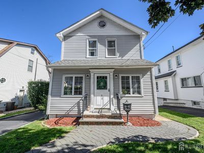 90 Edison Ave