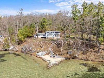 1320 N Shore Dr