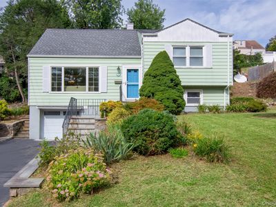 27 White Plains Avenue