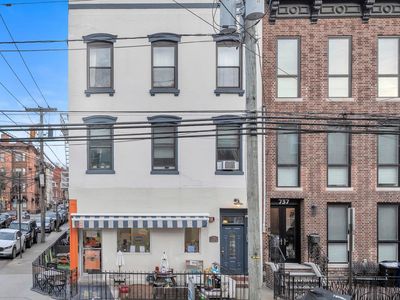 739 Bloomfield St APT 2