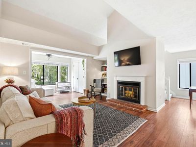2263 Hunters Run Dr