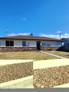 1008 E Lemon Ave