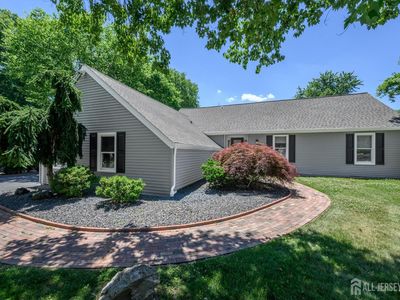111 Corrine Dr