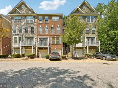 3557 Carriage Walk Ln #77H