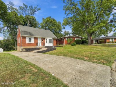 2015 Tyrone Dr