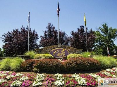 Property at 3 Silcox Pl, Somerset, NJ