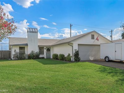 3120 Le Oaks Dr