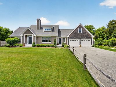 7 Ledgemont Ln