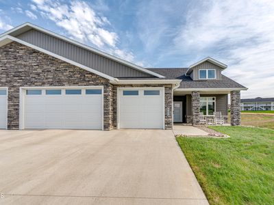 8029 Hawktree Dr
