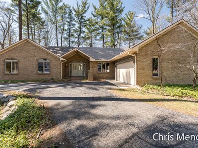 3140 Riverwoods Dr NE