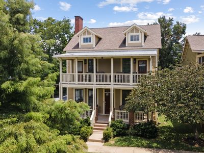 1117 Fatherland St UNIT 203