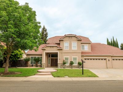 3513 Aristides Dr