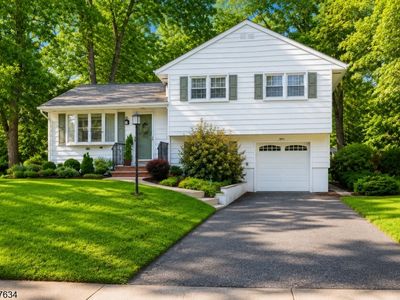 Property at 15 Stonehill Rd, Randolph, NJ