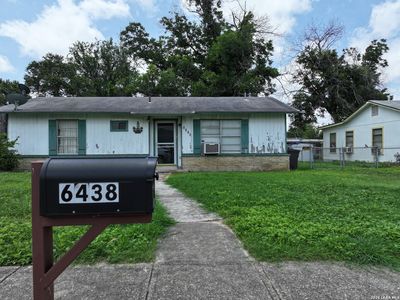 6438 Buena Vista