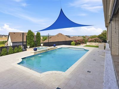 8804 Summit Point Ct