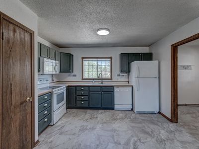 142 E Montana St