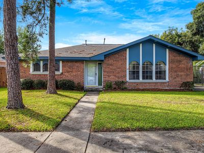 13823 Overbrook Ln