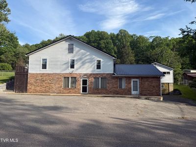 6106/6108 W Norton Rd