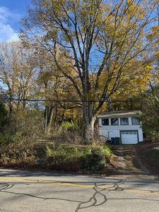 271 Lake Rd