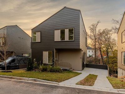 11 Mount Zion Ave