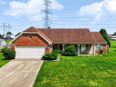 Property at 337 Stoneybrook Grove Dr, Greenwood, IN