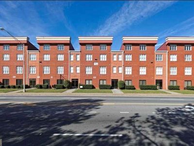 2465 Main St Unit 302