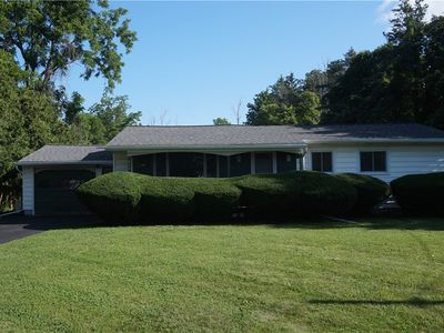 890 Peck Rd