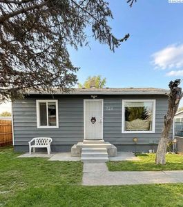 722 S Date St