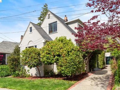 15 Claremont Cres