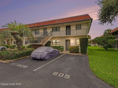 200 Saint Lucie Ln APT 605